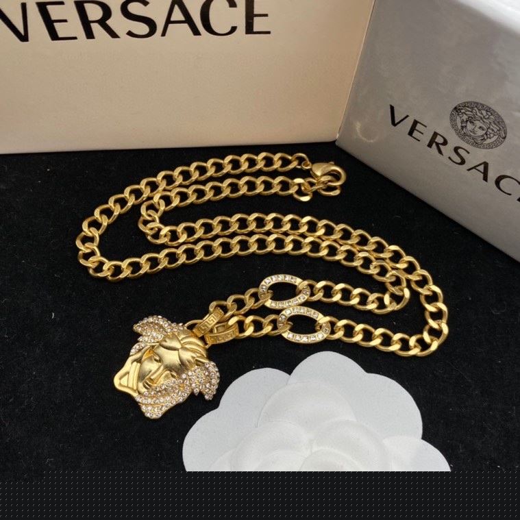 VERSACE